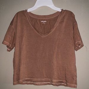 old navy brown cropped v-neck tee!